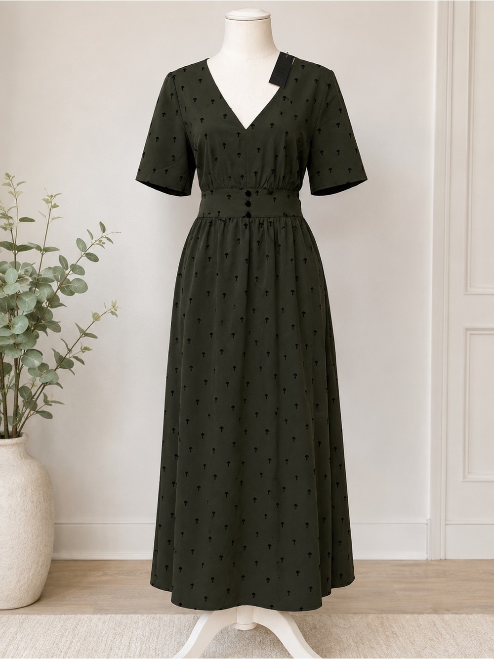 NWT DISTURBIA Chanterelle V-Neck Midaxi Dress, Size 8, Gothic, Cute Mushrooms. - Picture 3 of 5